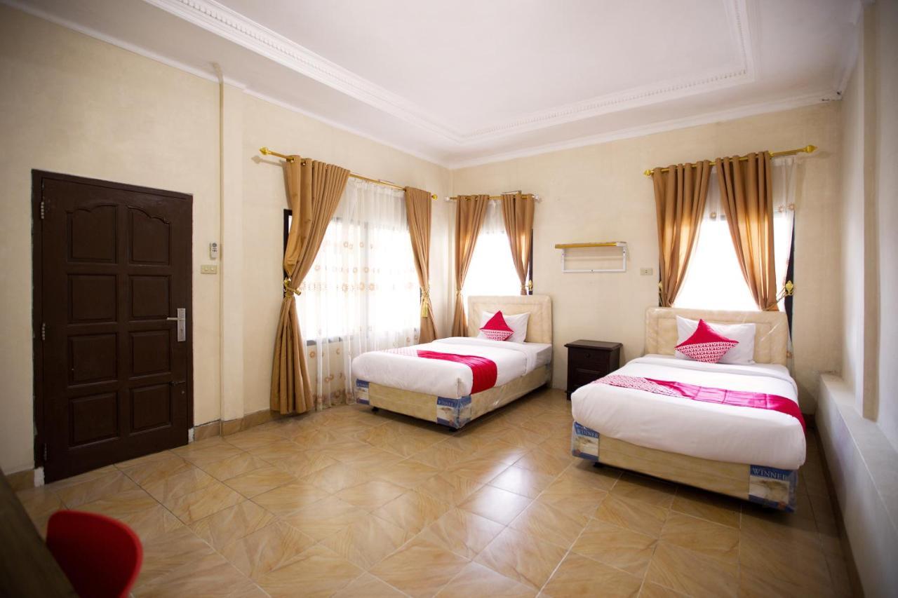Oyo 3207 Hotel Gracia Bandar Lampung Esterno foto